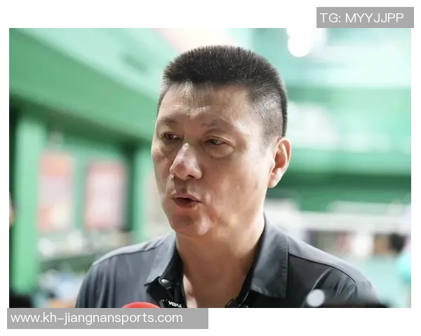 运动最新数据北京羽毛球队在精英赛中的默契配合与战术执行分析